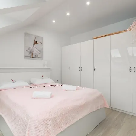 Royal Pet-friendly By Renters Appartement *